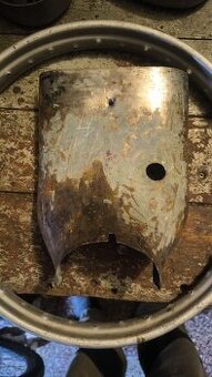 Původní plech pod nádrž na Jawa 555 pařez prsa de luxe