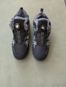 Zimní boty, velikost EU43