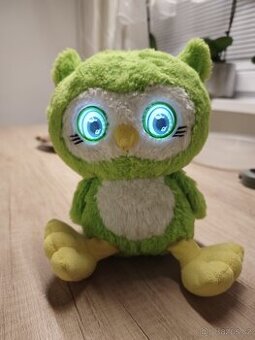 plyšák SOVA se zvukem, otvírá a zavírá oči 100,-