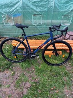 Silniční kolo TRIBAN RC120 DISC (2020)