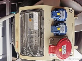 Stavební rozvaděč 230/400 V s chráničem