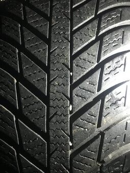 Zimní pneu 205/55/16 Nexen dva kusy