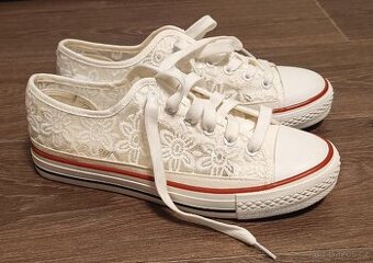 Nové dámské boty vel. EUR 40