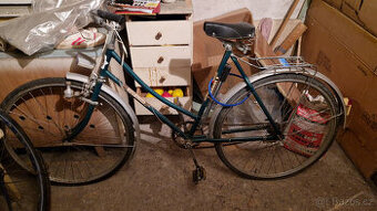 Starší dámské kolo levně