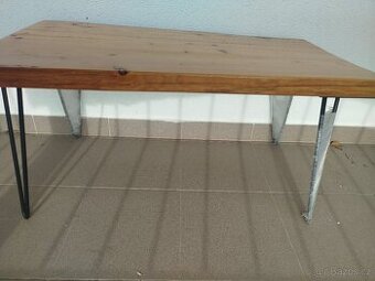 Konferenční stolek -ručně vyráběný