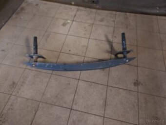 výztuha předního nárazníku New Beetle