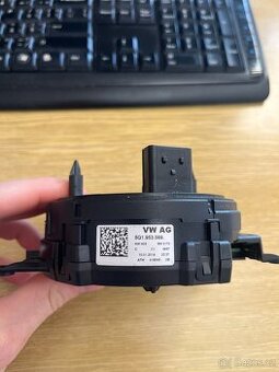 Podvolantová řídící jednotka 5Q1953569