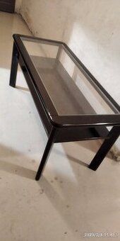 konferenční  stúl