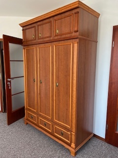 Ložnice - pětidílná sestava z masivu