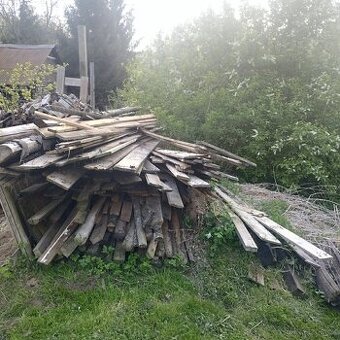 Dřevo, latě a pražce za odvoz