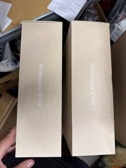 2x Ubiquiti UniFi USW-Pro8-Poe