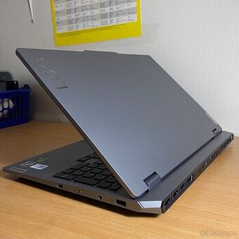 Laptop Gaming Lenovo LOQ 15ARP9