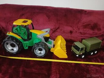 Traktor se lžící + Tatra T148