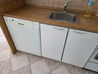AEG podstavna 60 cm bila cista funkcni