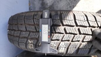 Zimní pneu 135/80 R13 dezén cca 7mm