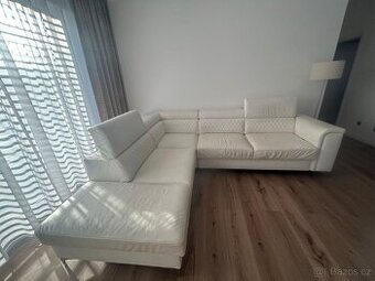 Kožená rozkládací sedačka