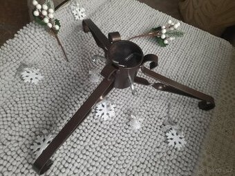 Stojanek pod stromeček