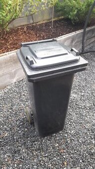 Prodám zachovalou popelnici