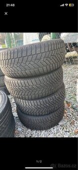 Zimní pneu 215/60/16