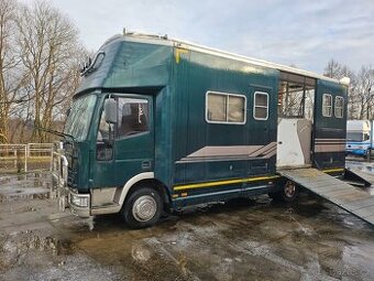 Přepravník na 4 kone +bydlení