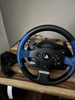 Volant Thrustmaster T150 pro PC/PS4/PS5