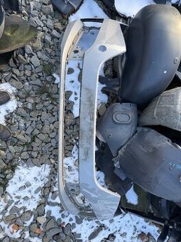 Prodám přední nárazník Škoda Scala