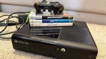 Xbox 360e + hry  Xbox 360 + 2 hry