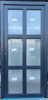 VCHODOVÉ PLASTOVÉ DVEŘE