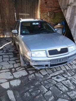 Octavia combi 1.6 i ,75kw STK 01/28