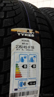 NOKIAN tyres WR A4 235/45 R 18 98 V XL, (240km/h), zesílena.