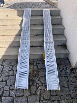 Nájezdové rampy na kočárek / vozík teleskopické 212 cm