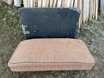 Zadní sedačky trabant