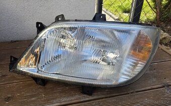 Přední levé světlo Hella pro Mercedes-Benz Sprinter