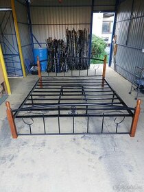 Manzelska postel - kov + drevo 200 x 180 cm
