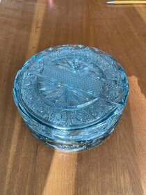 Broušené sklo, modrá miska s výkem - 1