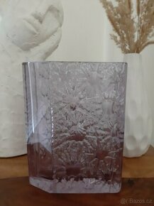 Váza z lisovaného skla - Václav Hanuš - 1
