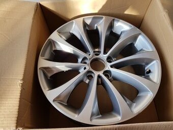 Originální disk 18" 6857665 BMW 530 2016