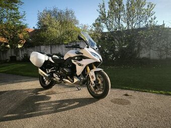 BMW R1250RS
