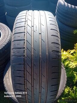 205/55-16 Nokian
