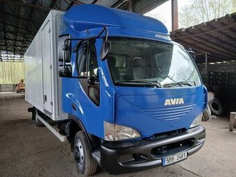 AVIA D90