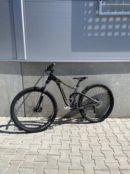 Giant trance 29