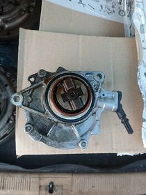 Vakuová pumpa Peugeot 1.4vti,1.6vti