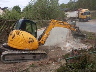 JCB 8080 s bohatou výbavou