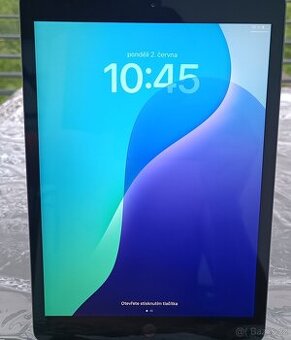 Apple iPad 8 gen. / 32GB Uložiště / 3GB RAM / LCD 10.2"