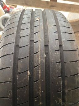 225/40r19 goodyear f1