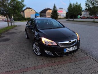 Opel Astra J