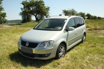 Rodinný vůz VW Touran 2,0 CNG