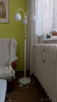 Prodám stojací lampu