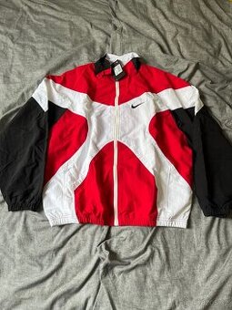 Červená větrovka Nike Windbreaker
