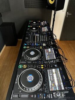 4x Pioneer cdj 3000 + djm a9 + case